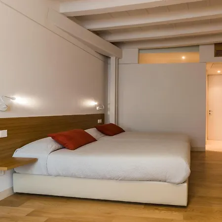 Belle Arti 3* Бергамо