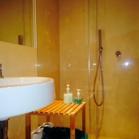 Belle Arti Πανσιόν